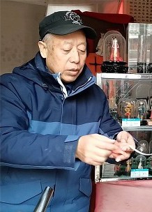 Ҏ弹唱捏都吹糖?大荔q个六旬老汉是非遗迷